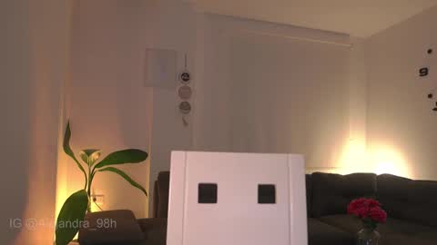 schedule 300 pm - 1100pm colombia time online show from February 28, 1:20 am