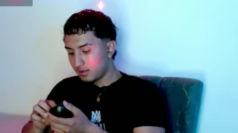 kyroestrada online show from April 3, 12:17 am