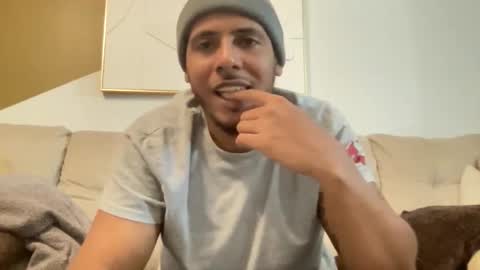 kzen37313 online show from March 21, 10:35 pm