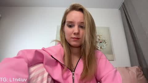 lina online show from April 1, 6:16 pm