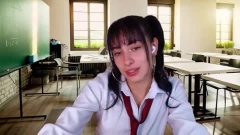 l_e_a online show from February 23, 7:33 am