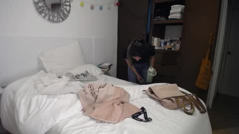 Catalina online show from April 9, 12:36 am