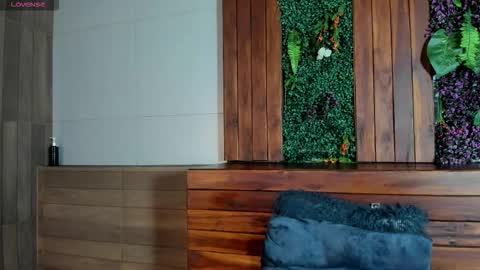 labrinthteasing online show from March 14, 1:59 pm