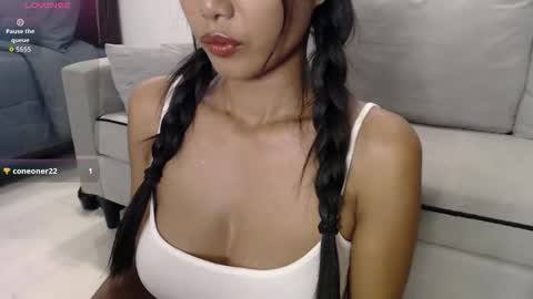 Mia online show from May 24, 4:02 pm