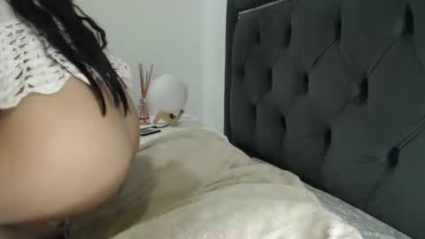 lady____a online show from May 30, 2:10 am