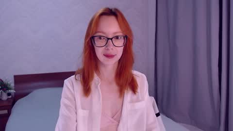 lady_biscuit online show from November 30, 8:05 pm