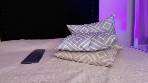 Karla - Instagram   lady karla1 online show from April 15, 7:58 pm