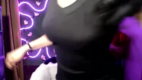 Snapshot of lady_kathy chatting on September 19, 7:01 am lady_kathy online show from September 19, 7:01 am