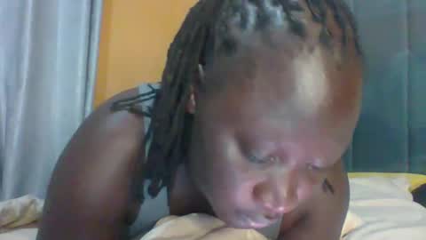 lindah32 online show from November 18, 4:54 pm