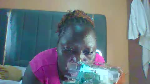 Snapshot of ladyblossoms19 chatting on September 24, 8:21 am lindah32 online show from September 24, 8:21 am