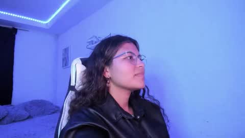  Lady  online show from February 15, 5:53 am