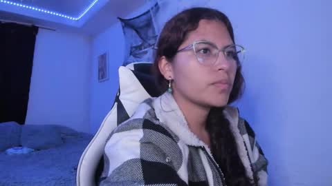  Lady  online show from October 11, 7:24 am