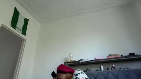 Stephanie online show from October 4, 3:32 pm