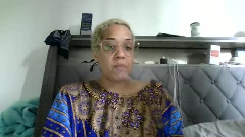 Stephanie online show from June 19, 5:41 pm