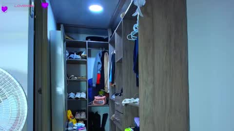 Hello im lady nice to meet you  online show from October 21, 6:44 pm