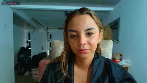 Hello im lady nice to meet you  online show from October 22, 8:32 pm