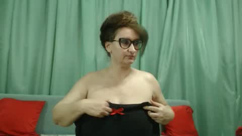 Nicole online show from March 13, 2:09 pm