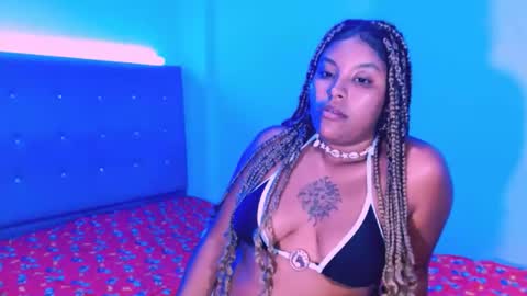 laura online show from February 22, 1:42 am