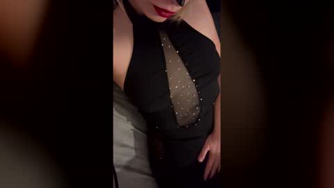 ladyrox7 online show from May 7, 8:26 pm