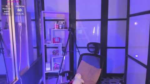 Lady  online show from February 27, 4:24 am