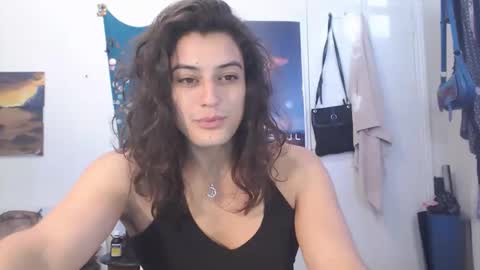 Snapshot of laflori chatting on September 15, 3:30 am Sara Florez online show from September 15, 3:30 am