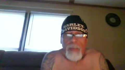 laidbackluxury online show from June 6, 11:32 pm