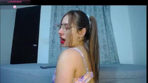 Leila Laly online show from November 6, 8:12 pm