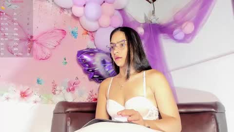 Laila online show from October 27, 3:17 am