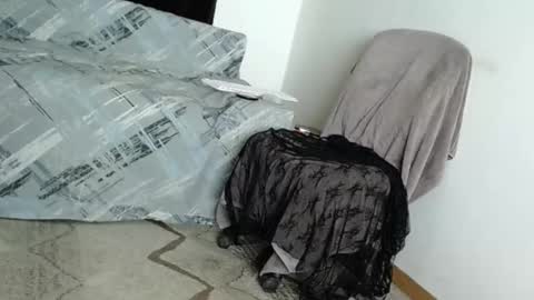 LalaMy online show from February 8, 3:59 pm