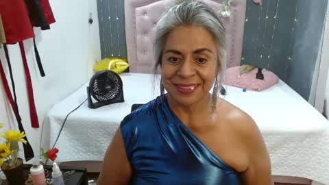 lalisha online show from May 15, 2:09 am
