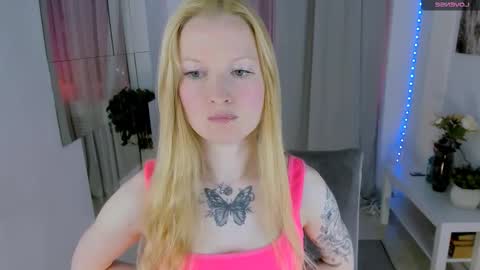 Laly online show from October 9, 4:12 pm