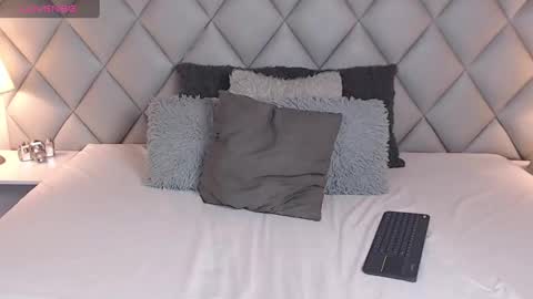 Laly Castro online show from March 6, 8:16 pm