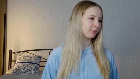 Liana online show from February 5, 7:01 am