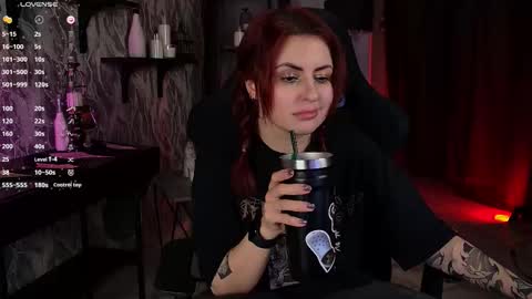 just call me Lana  and her security online show from November 29, 3:09 pm