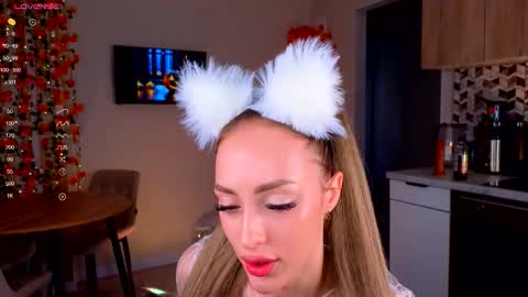 Snapshot of lana_me chatting on October 24, 3:51 am Milana online show from October 24, 3:51 am