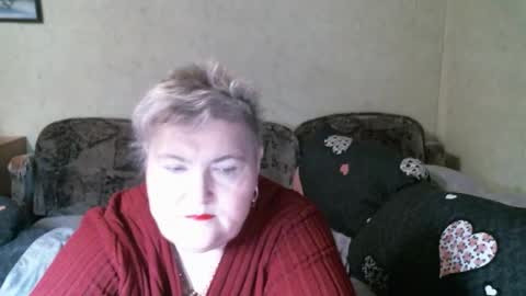 lanacat555 online show from April 3, 6:15 pm