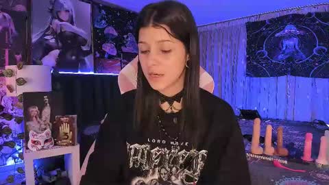 L A N A  online show from March 3, 5:31 am