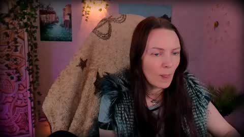 Lana Radiance online show from June 2, 2:30 pm