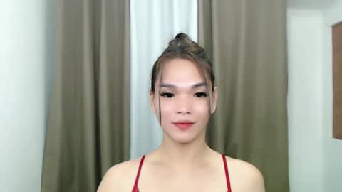 Snapshot of lanawyatt_ chatting on February 13, 8:13 pm lanawyatt_ online show from February 13, 8:13 pm