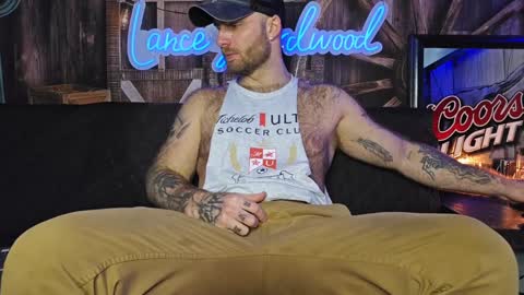 Snapshot of lancehardwood222 chatting on January 7, 1:49 am LANCE online show from January 7, 1:49 am