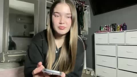 lanelizzie348 online show from September 17, 1:53 am