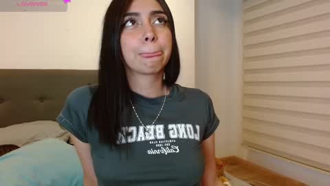 Snapshot of lania_spencer2 chatting on February 13, 7:31 pm Valen and George online show from February 13, 7:31 pm