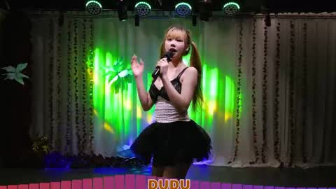 lankwaifong_cindy online show from April 4, 3:02 am