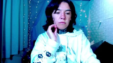 LANNIE   online show from March 31, 1:06 am