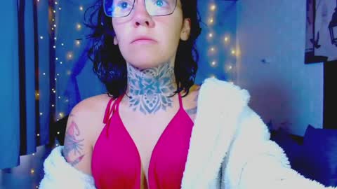 LANNIE   online show from April 9, 12:33 pm