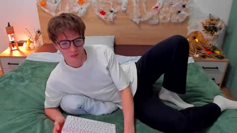 Fandi online show from October 21, 3:27 pm