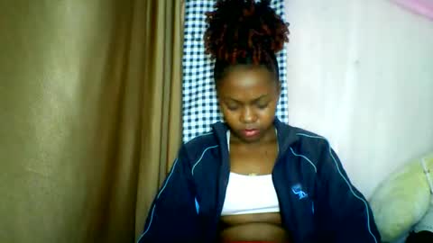 lara_belle online show from May 27, 3:14 am