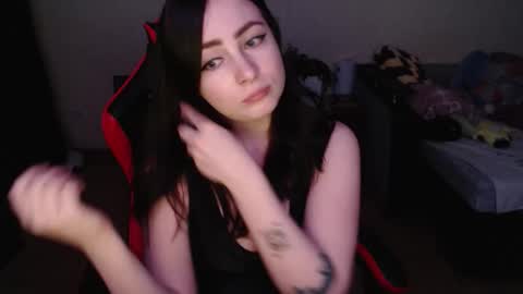 Laralianna online show from February 26, 9:40 pm