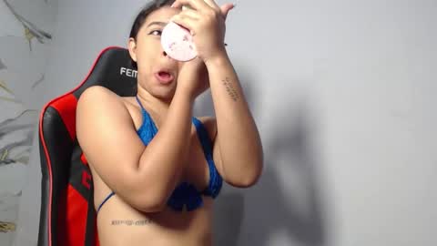 laralmanza online show from February 23, 12:40 pm