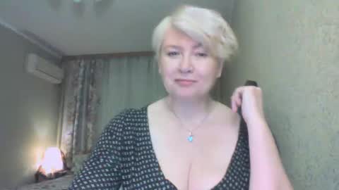 laramrs online show from February 9, 4:54 pm